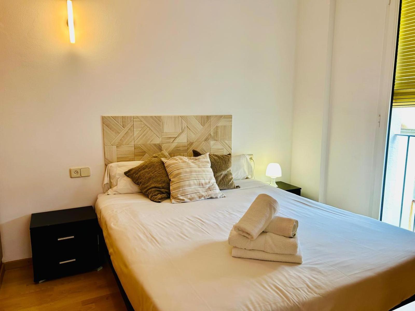 Apartaments Ample Port Marina 帕拉莫斯 外观 照片